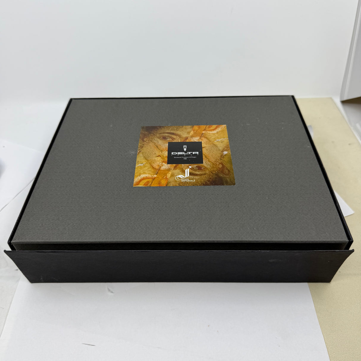 Delta Roma Imperiale Oversized Green/Black Ebonite Fountain Pen - Overized Medium 14kt Gold Nib (Copy)