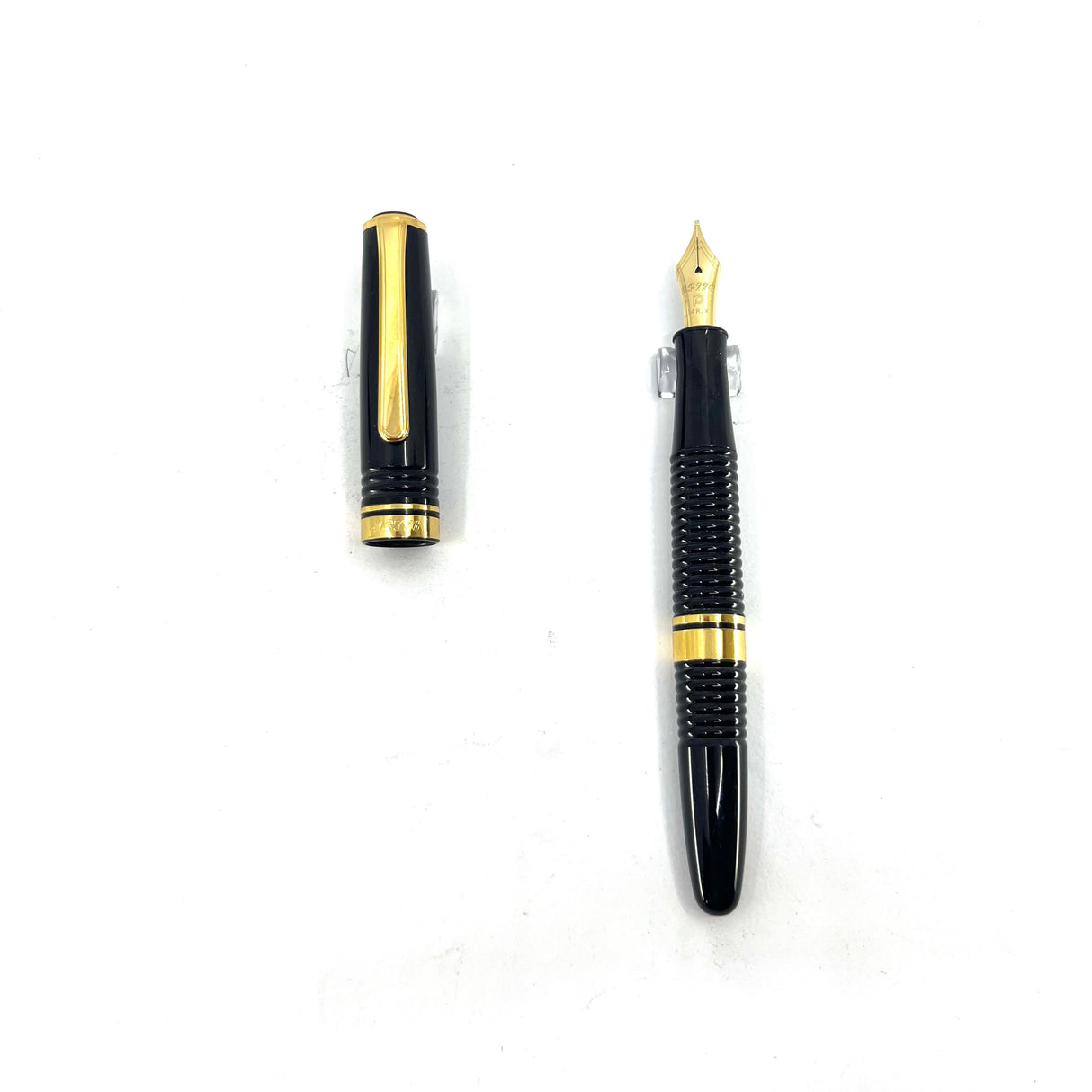 Platinum #3776 "Gathered"/Ribbed Black Fountain  Pen - Broad 14kt Gold Nib