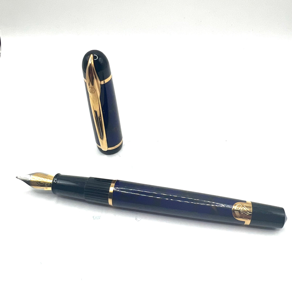 Waterman Phileas Purplish/Blue Marble (First Generation) Fountain Pen - Medium Gilt Nib