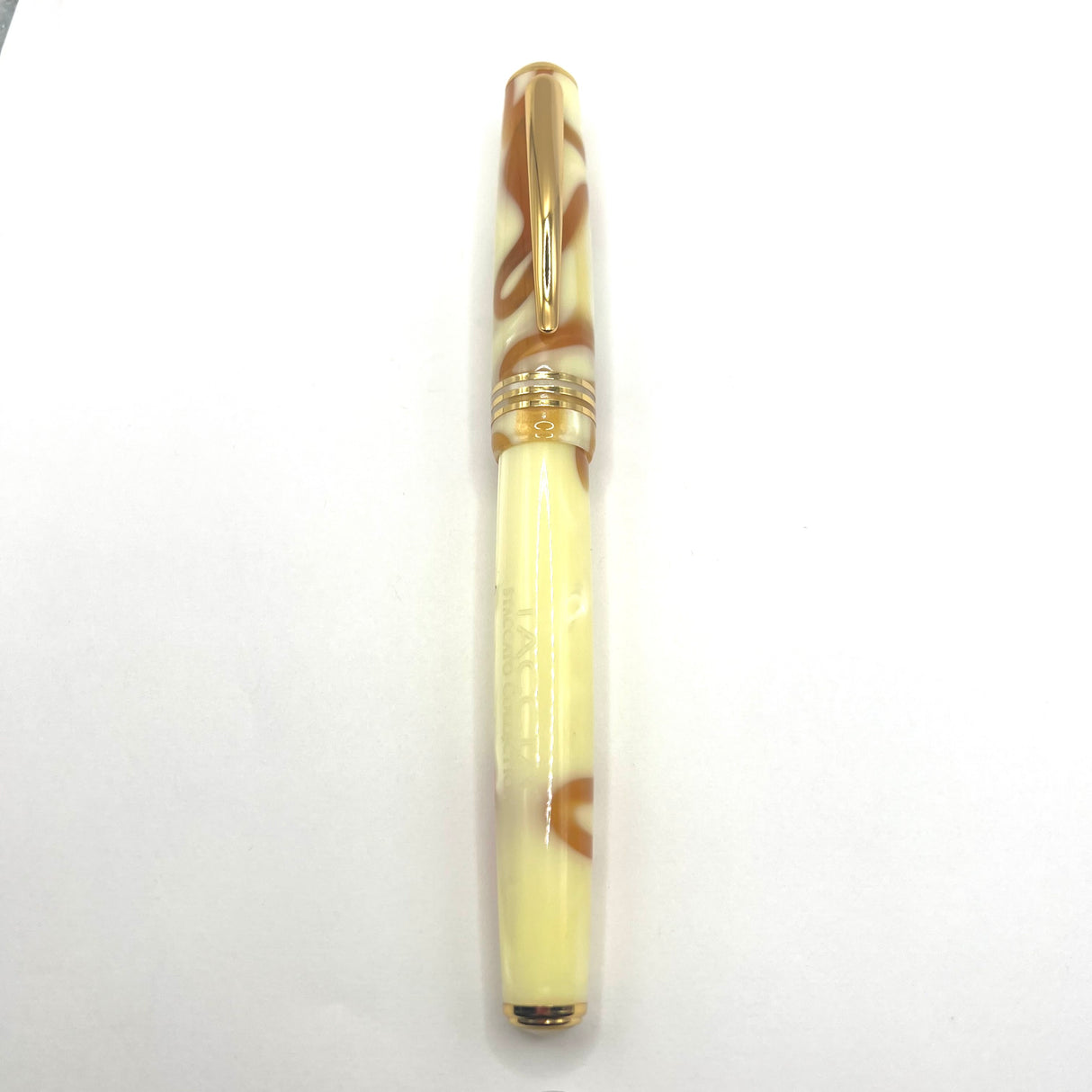 Taccia Staccato Honey Swirl Oversized Fountain Pen - Broad Gold-Plated Nib
