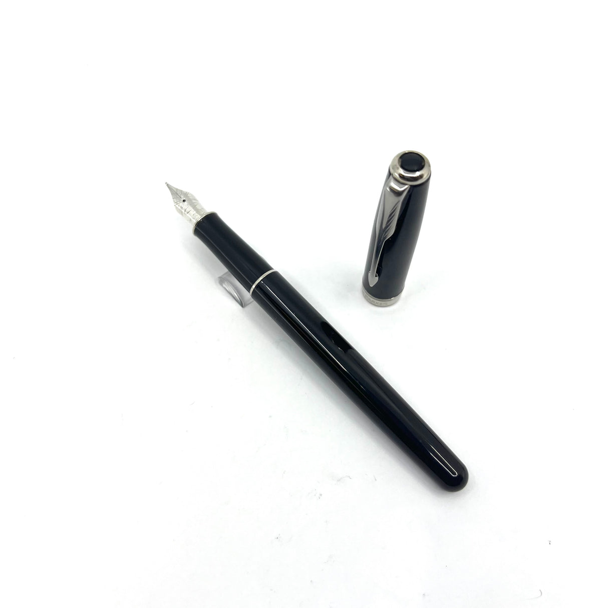 Parker Sonnet Black Laque Fountain Pen - Medium 18kt Gold Nib