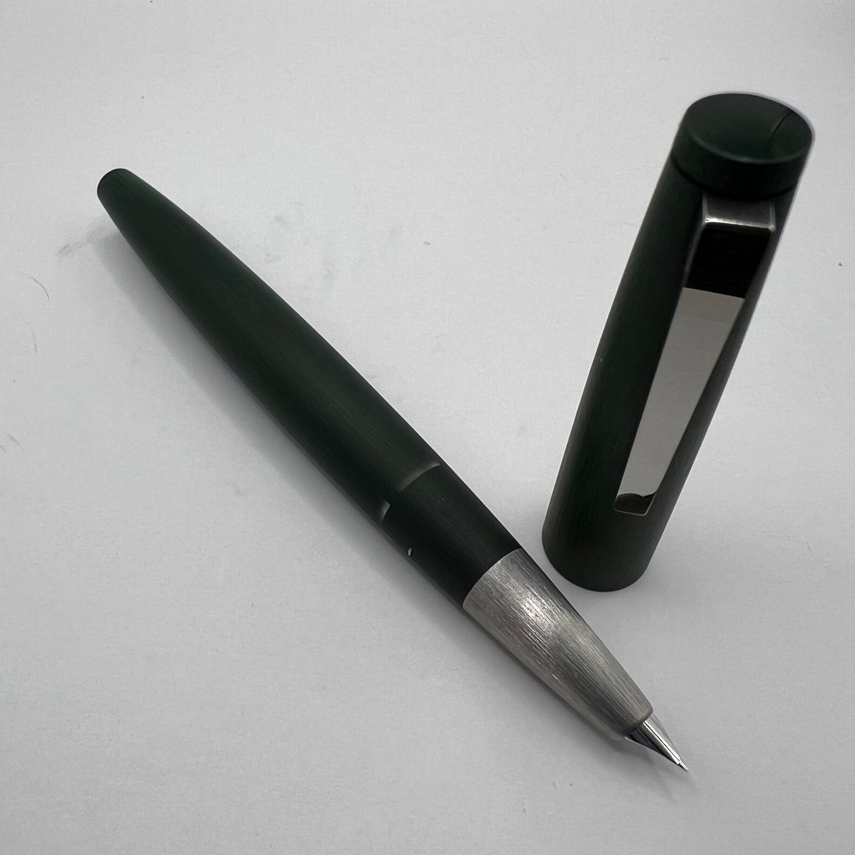 Lamy #2000 "Pine" Limited Edition - Brushed Dark Green Polycarbonate Fountain Pen   - Fine 14kt Gold Nib