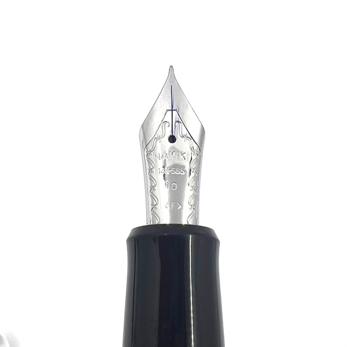 Pilot-Namiki Black Lacquered Bamboo Metal  Oversized Fountain Pen - Fine 14kt Gold Nib