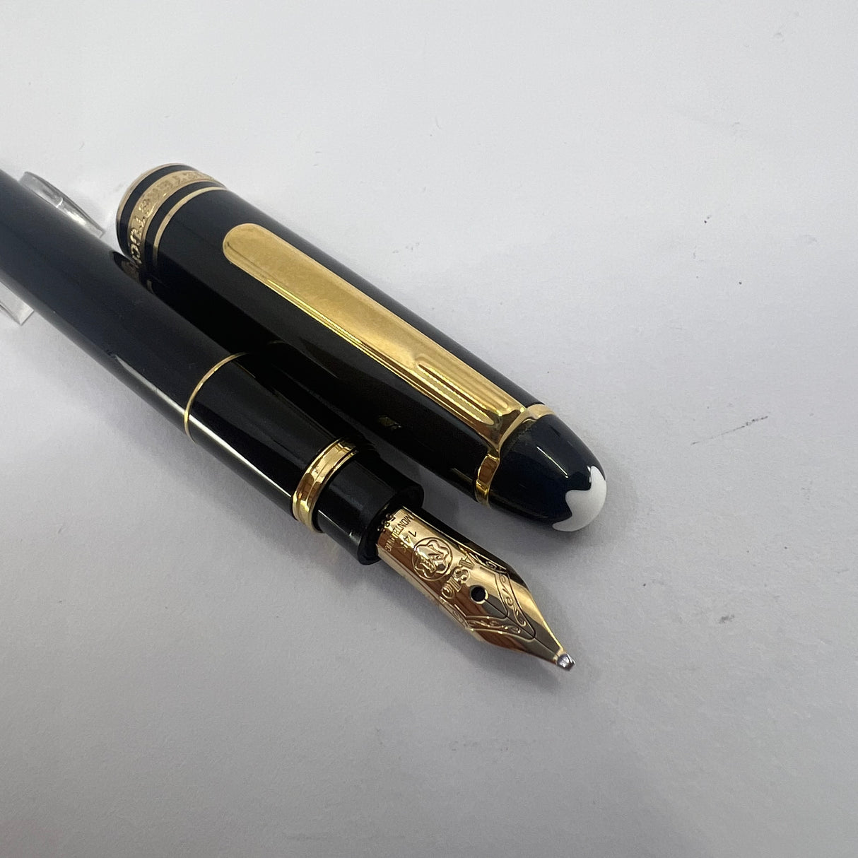 Montblanc Meisterstuck Mozart Black Resin Fountain Pen - Medium 14kt Gold  Nib