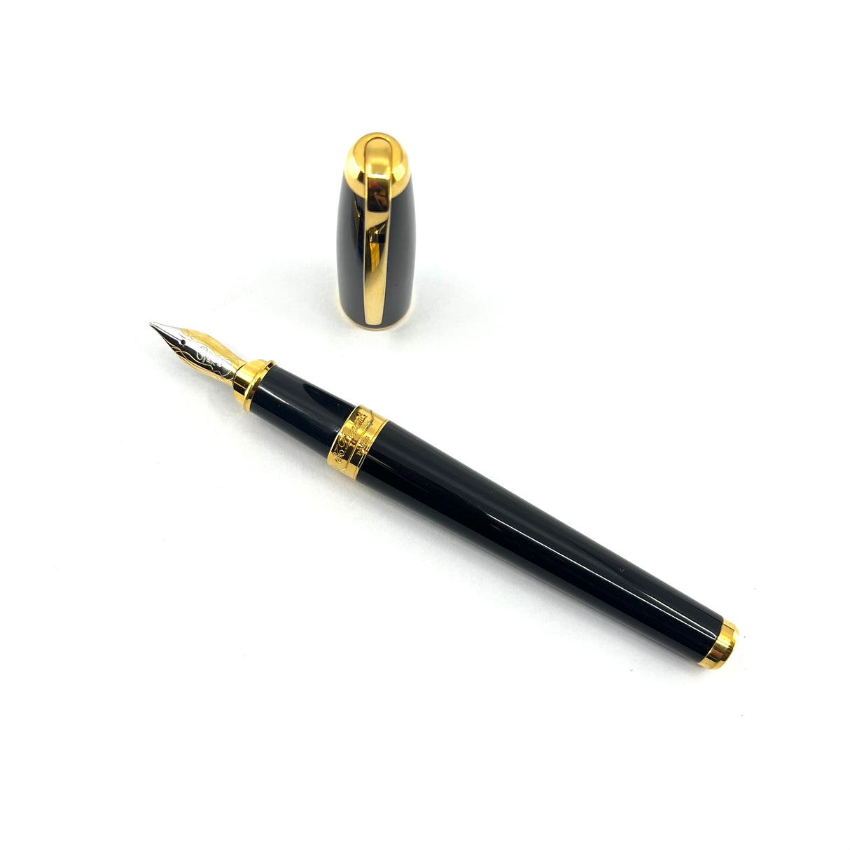 S. T. Dupont Largest Size Orpheo Black Laque de Chine  Fountain Pen  - Broad Stub 18kt Gold Nib