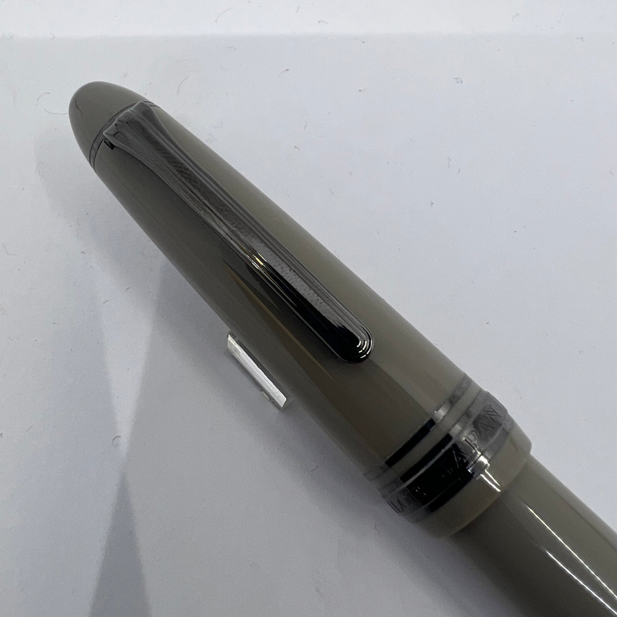 Sailor 1911 Large Special Edition Light Gray Themis  Fountain Pen - Medium 21kt Gold Nib