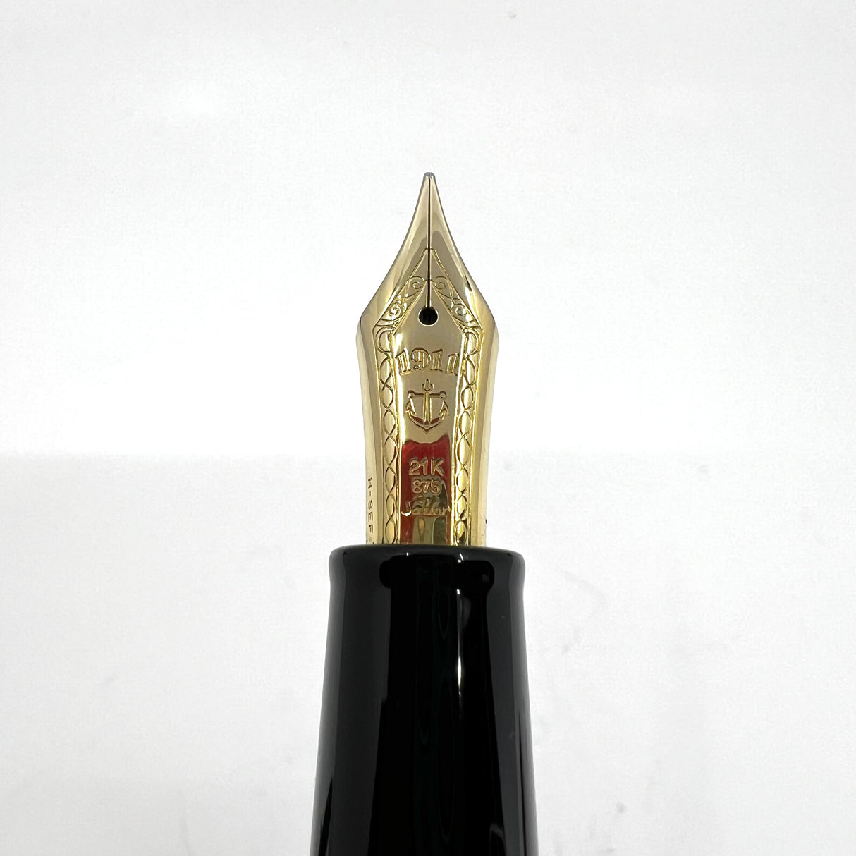 Sailor 1911 Large Black GT Fountain Pen - Naginata Togi Super Extra Fine Nib