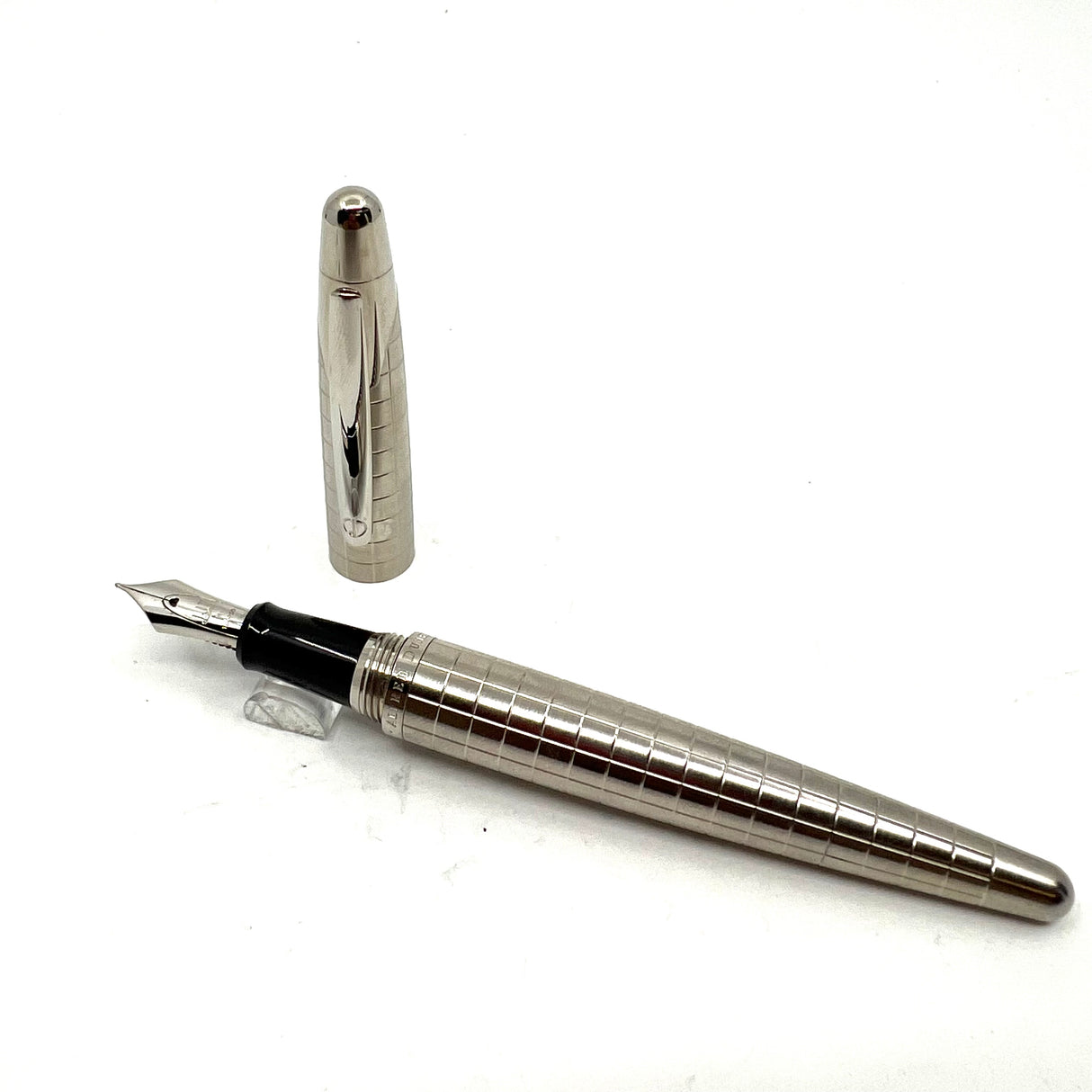 Dunhill AD2000 Brushed Stainless Steel Cross Hatch Design  Fountain Pen