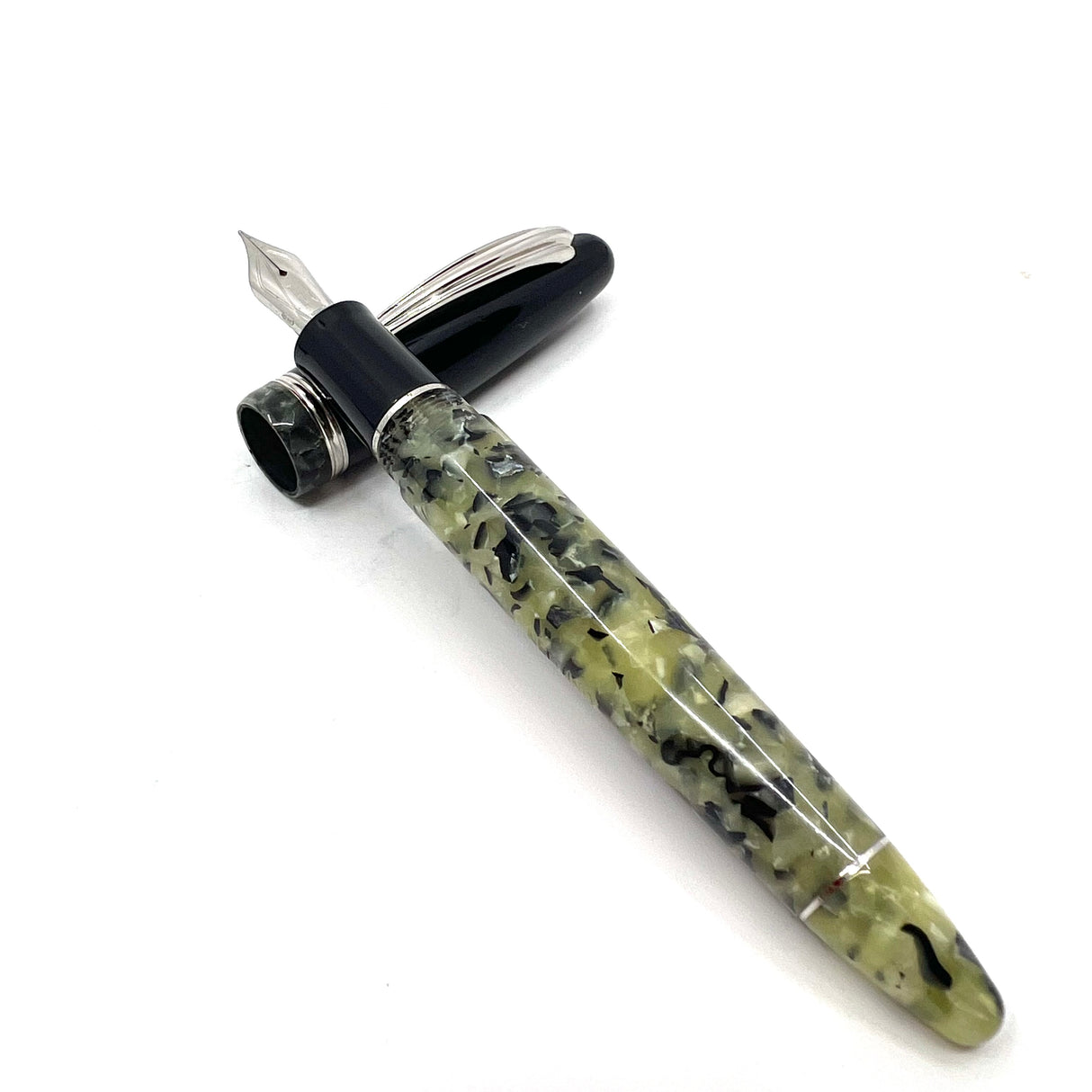 Nettuno (Italy)  Pearl & Black  Fountain Pen