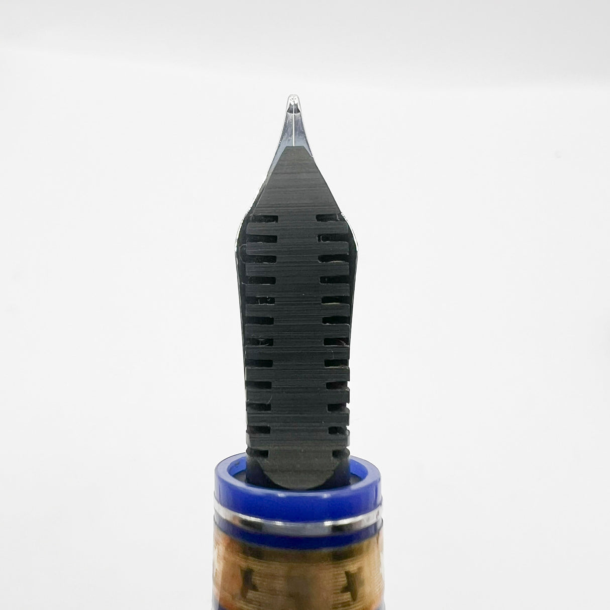 OMAS for  Armando Simoni Club/1990's -  Royal Blue Ogiva Extra Fountain Pen - Medium 18kt Gold Nib