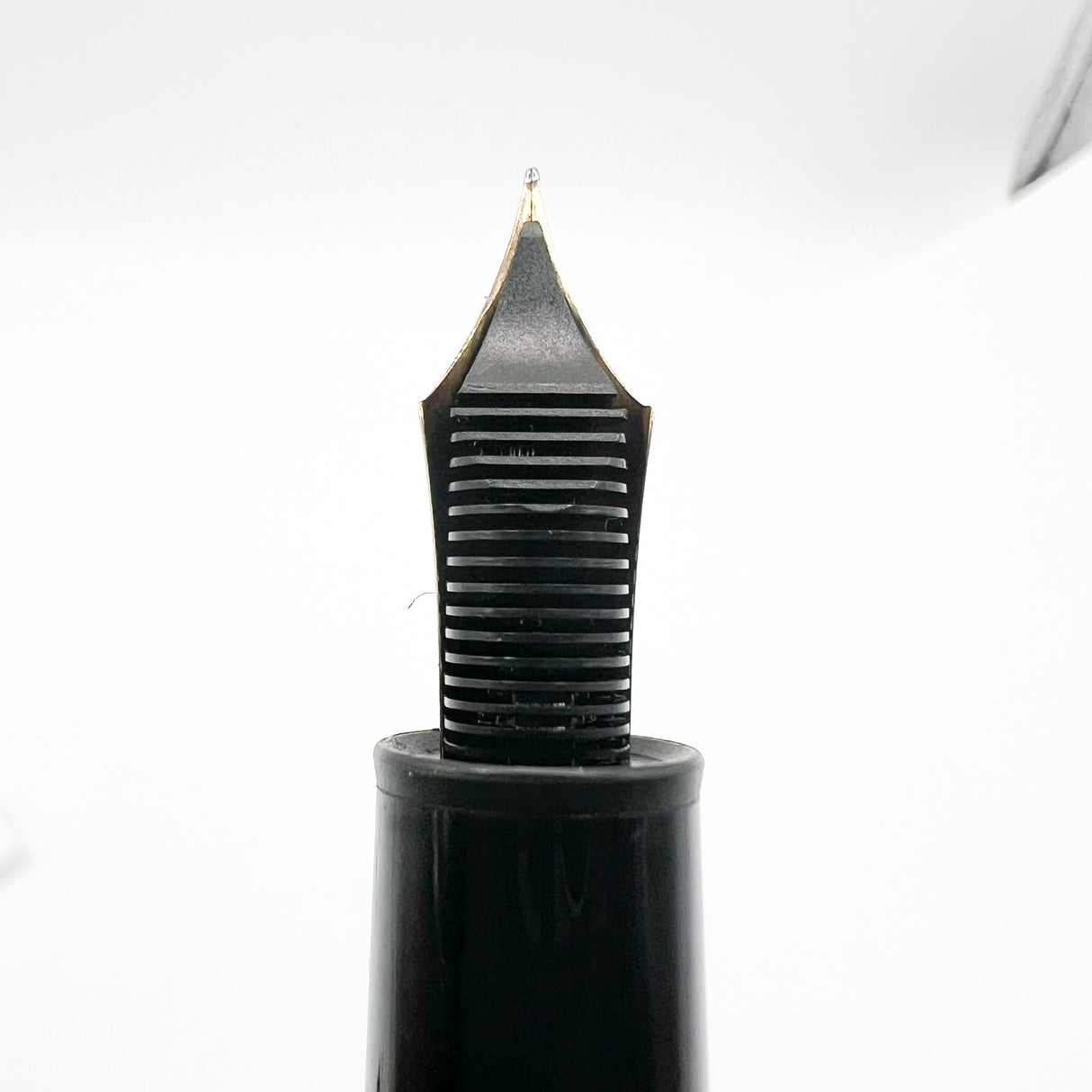 Montblanc Meisterstuck Black Resin #146 LeGrand Fountain Pen -   Semi-Flex Extra Fine 14kt Gold Nib