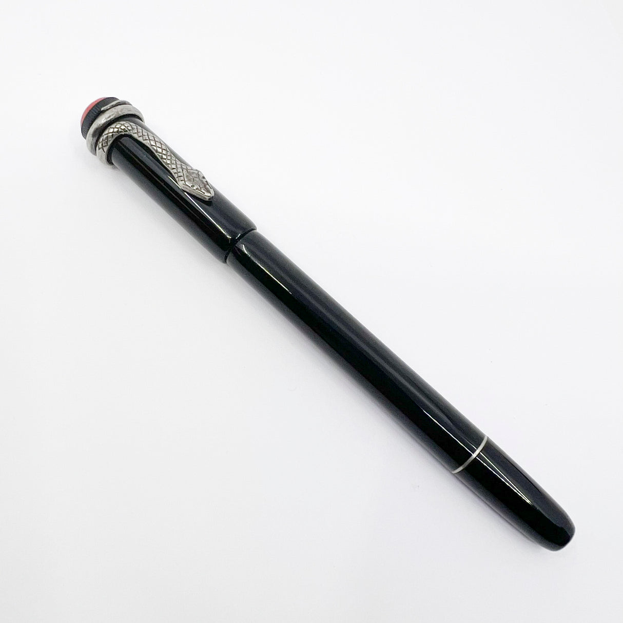 Montblanc Heritage Rouge et Noir Black Special Edition Rollerball