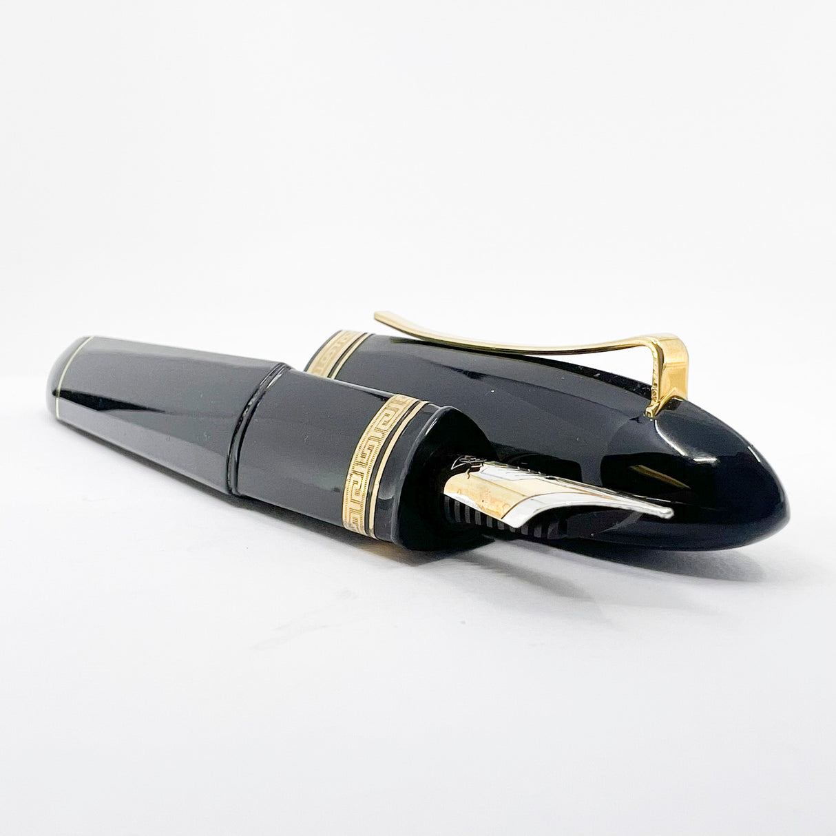OMAS Blue/Black  #360 Oversized Triangulated Fountain Pen - Fine 18kt Gold Nib
