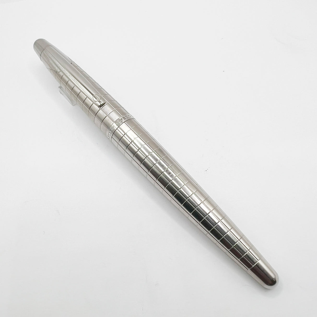 Dunhill AD2000 Brushed Stainless Steel Cross Hatch Design  Fountain Pen -  Medium 18kt Gold Nib (Leans to Fine)