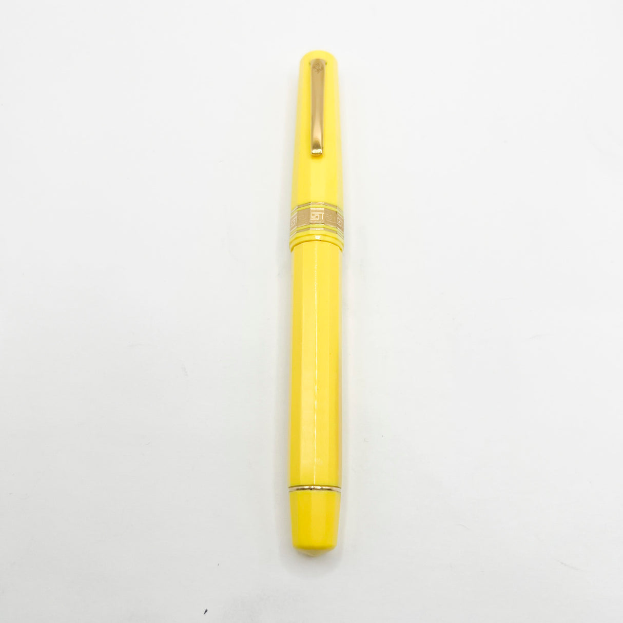 OMAS for  Ferrari/1990's -  Ferrari Yellow Facetted Paragon Fountain Pen - Medium 18kt Gold Nib