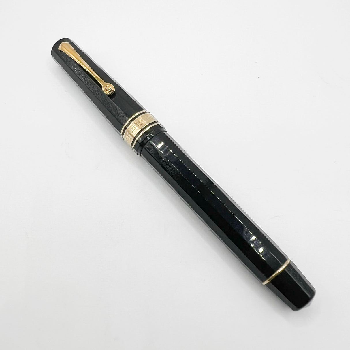 OMAS  Senior Paragon Extra - Large Facetted Black Fountain Pen - Semi-Flexible Medium 18kt Gold Nib