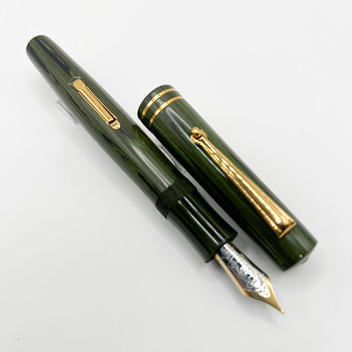 Delta Special Edition Astra Green/Black Ripple Ebonite Fountain Pen (1995) - Flexible Fine 18kt Gold Nib