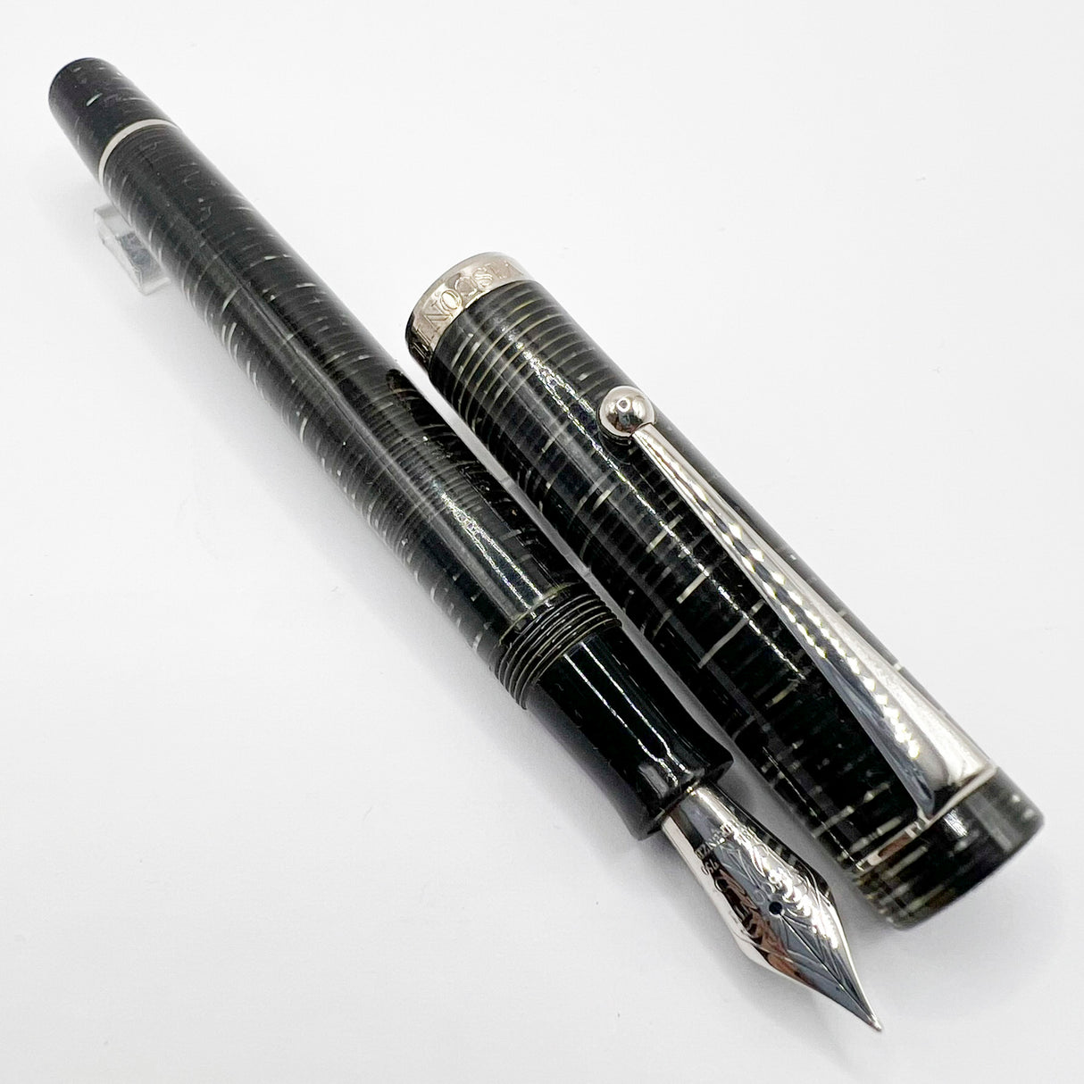 Visconti D'Essai Vintage Celluloid Limited Edition Fountain Pen - Fine 18kt Gold  Nib