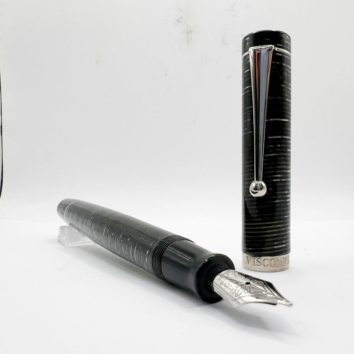 Visconti D'Essai Vintage Celluloid Limited Edition Fountain Pen - Fine 18kt Gold  Nib