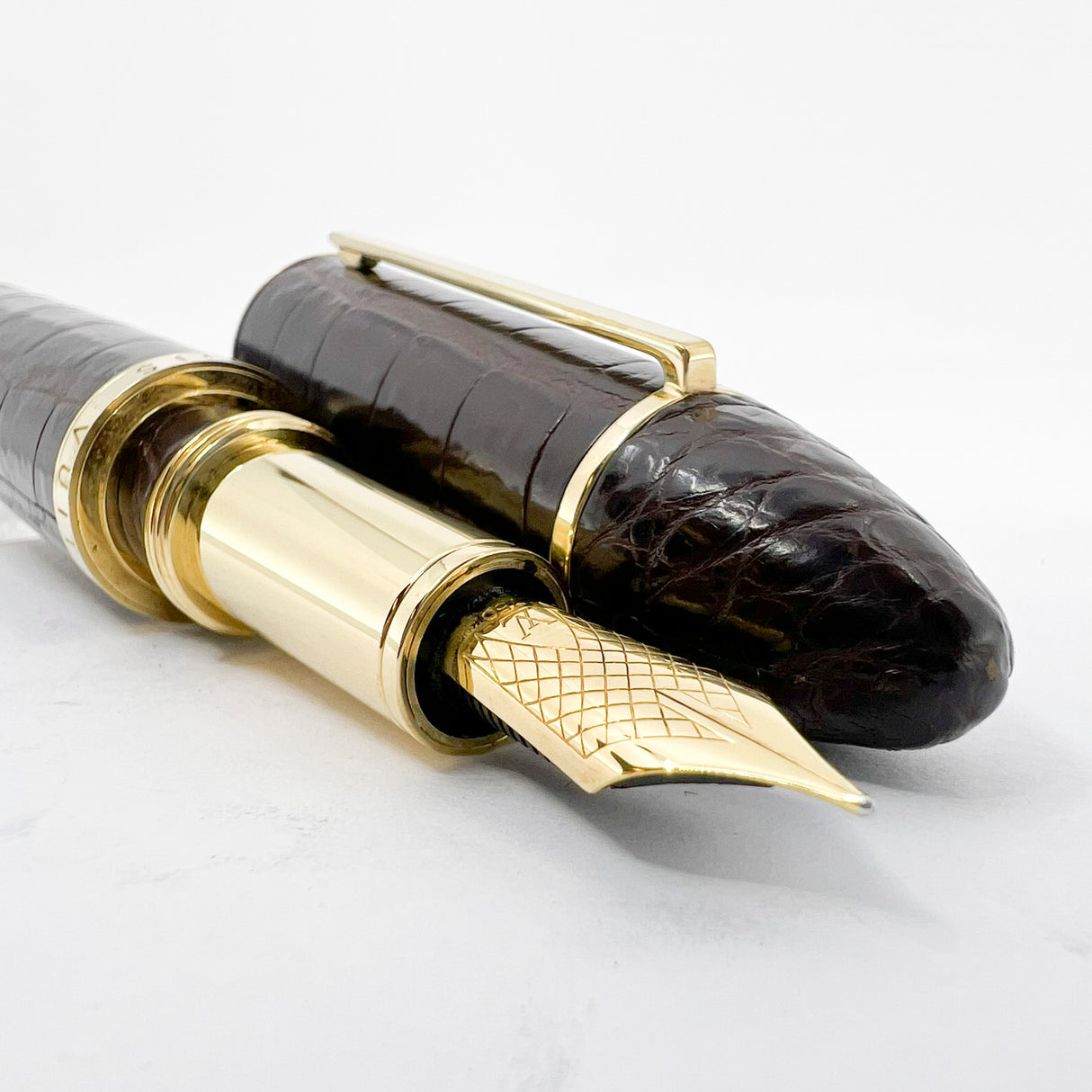 Louis Vuitton Brown Alligator Leather Cargo Fountain Pen - Medium 18kt Gold Nib - RARE!