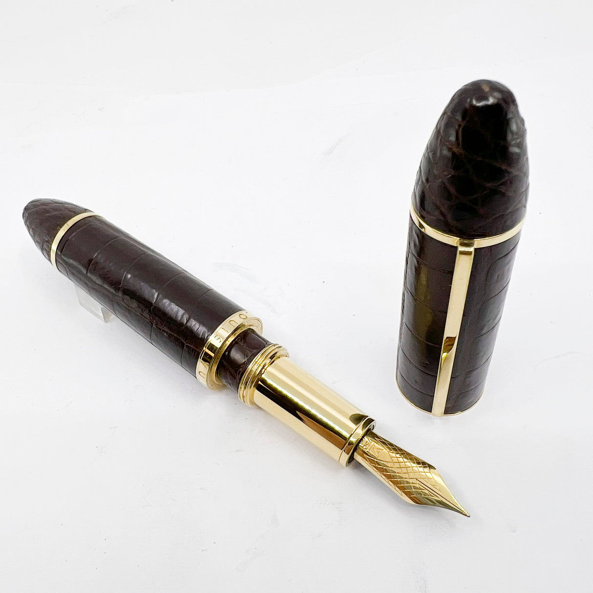 Louis Vuitton Brown Alligator Leather Cargo Fountain Pen - Medium 18kt Gold Nib - RARE!