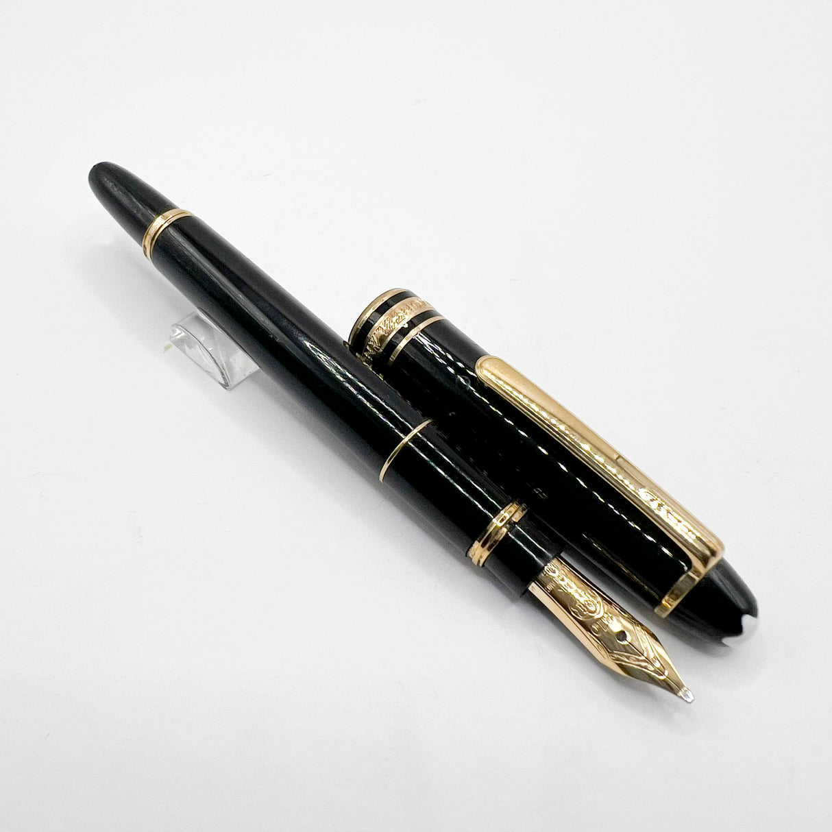 Montblanc Meisterstuck Mozart Black Resin Fountain Pen - Broad 14kt Gold  Nib