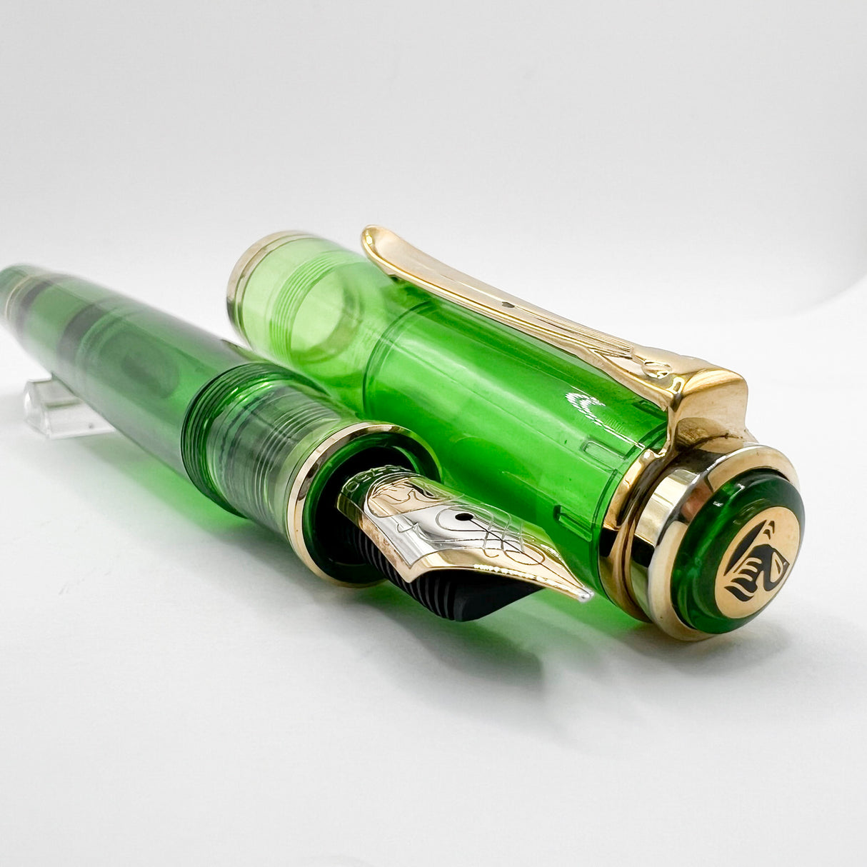 Pelikan M800 - The Original Transparent Green Demonstrator Limited Edition Fountain Pen (Circa 1995) - Semi-Flex Medium 18C Gold Nib