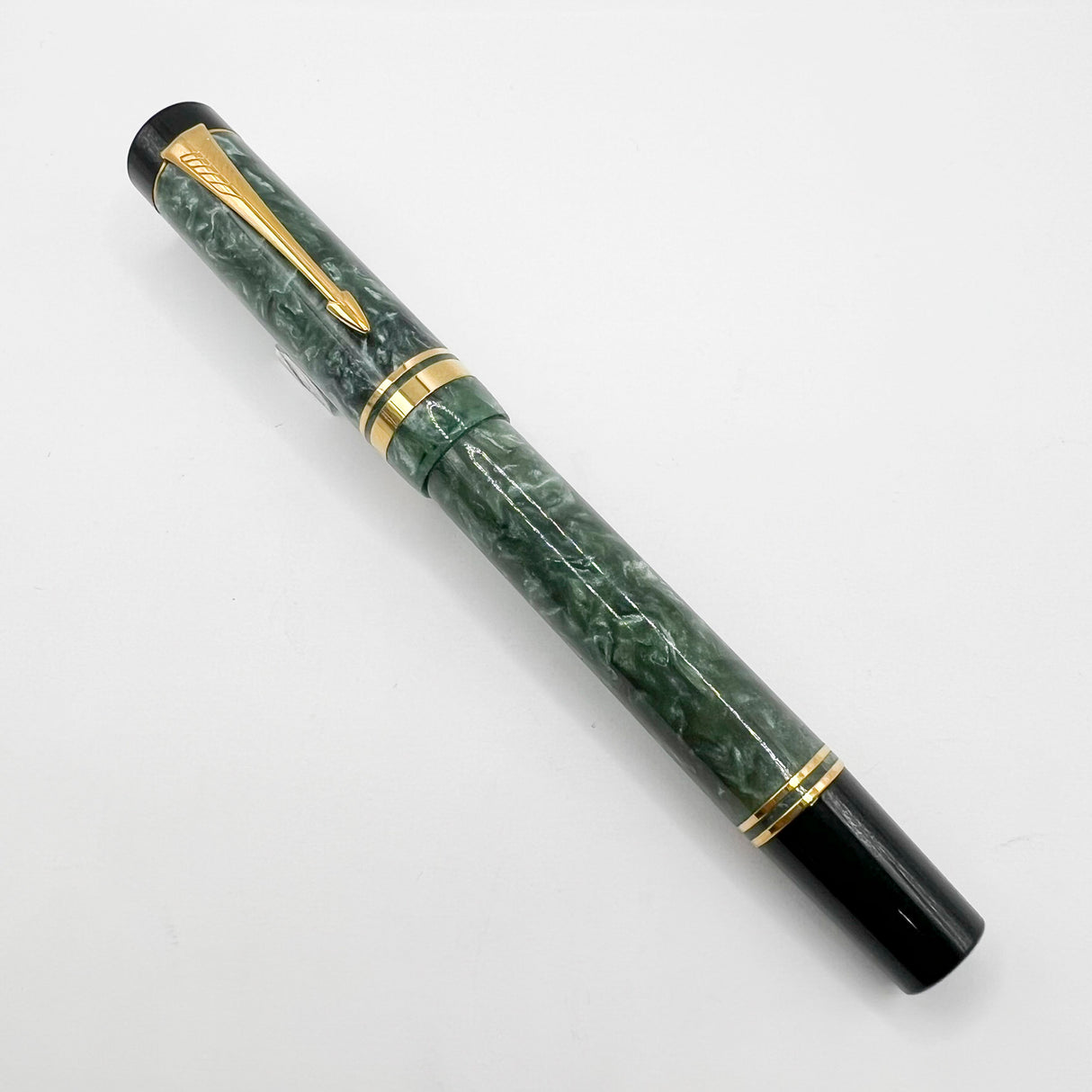 Parker Duofold Centennial Marbled Green  Fountain Pen (Circa 1990) - Medium 18kt Gold Nib