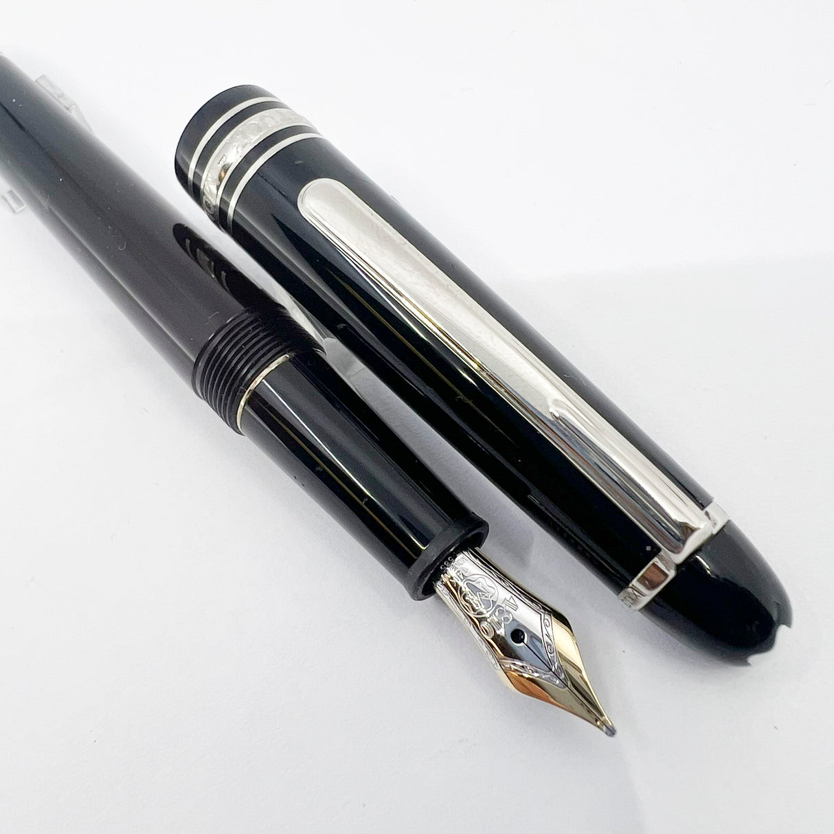 Montblanc P145 Classique Platinum Plated Trim Fountain Pen -  Medium 14kt Gold Nib