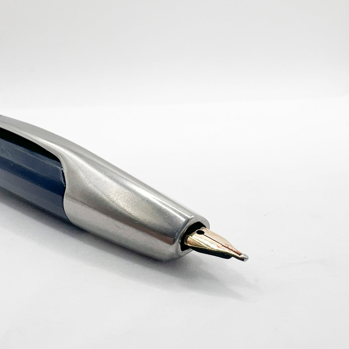 Pilot Namiki Blue Vanishing Point Fountain Pen - Classic Style Multi-Facetted  Body  - 1996 - Medium 14kt Gold  Nib