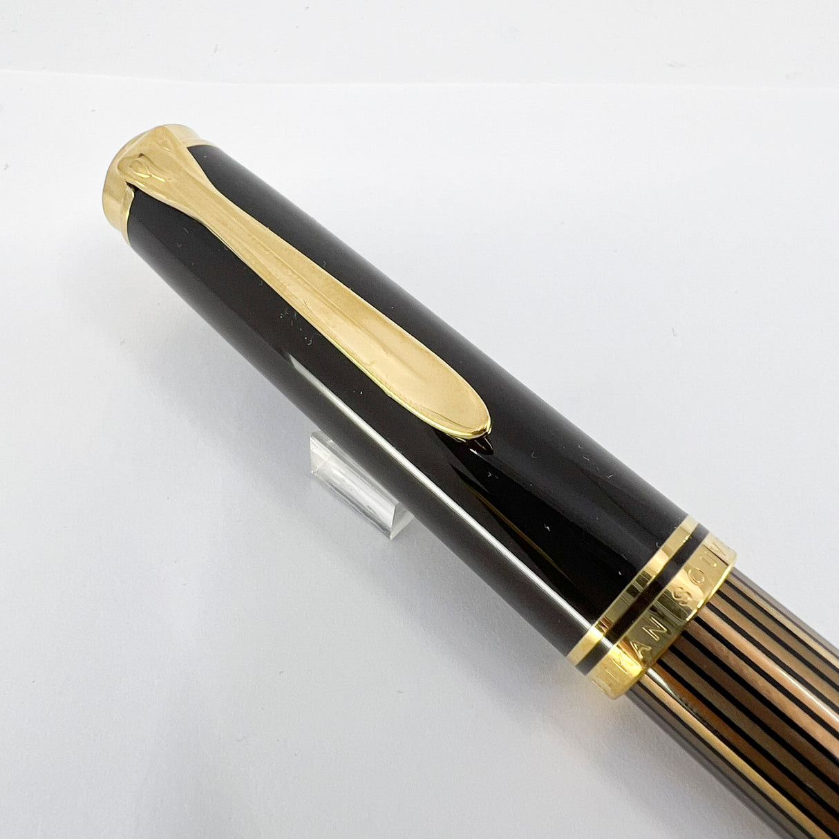 Pelikan M800  Brown  Striped Barrel/Solid Brown Cap  Fountain Pen - Medium 18kt Gold Nib