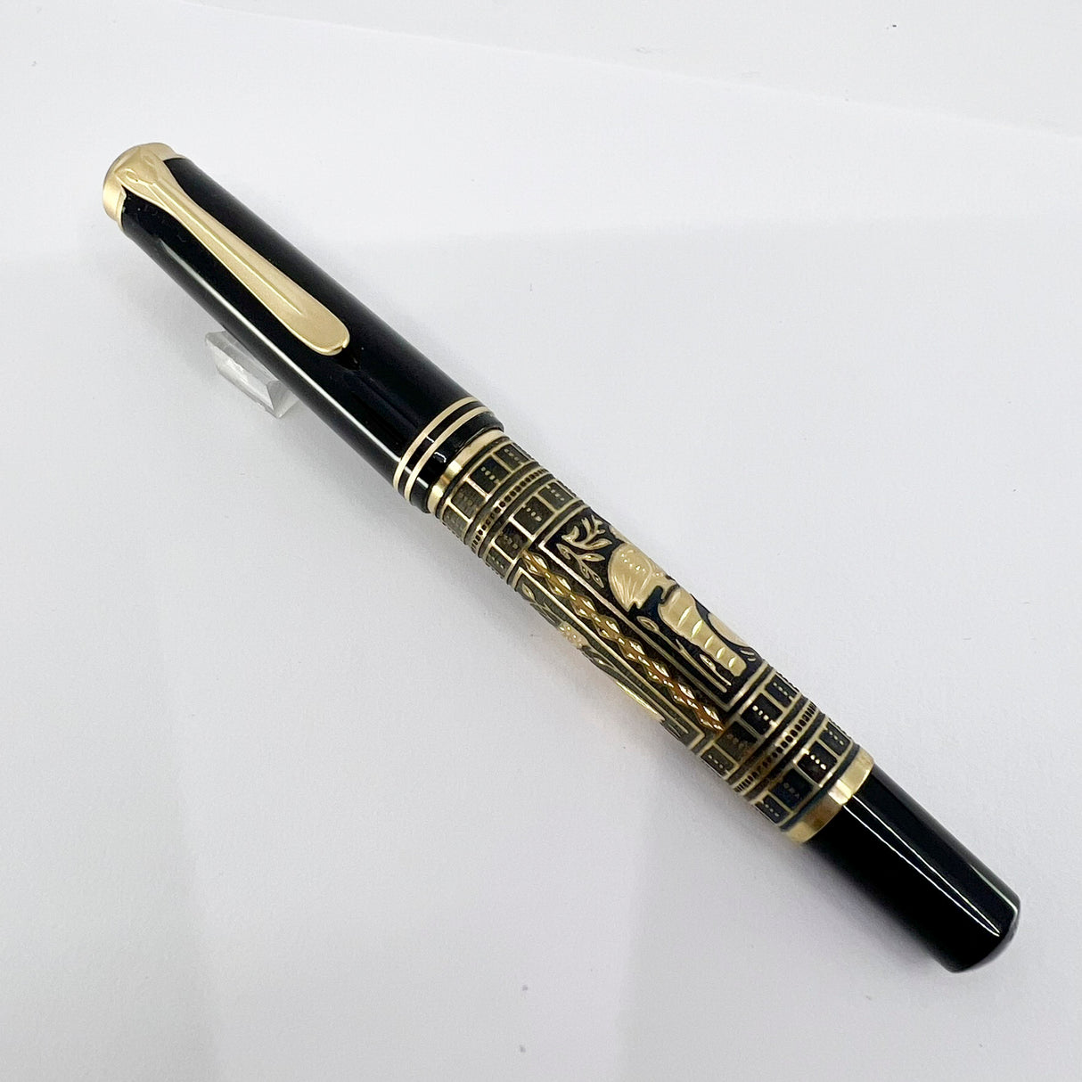 Pelikan M700 Toledo  Fountain Pen - Extra Fine 18kt Gold Nib