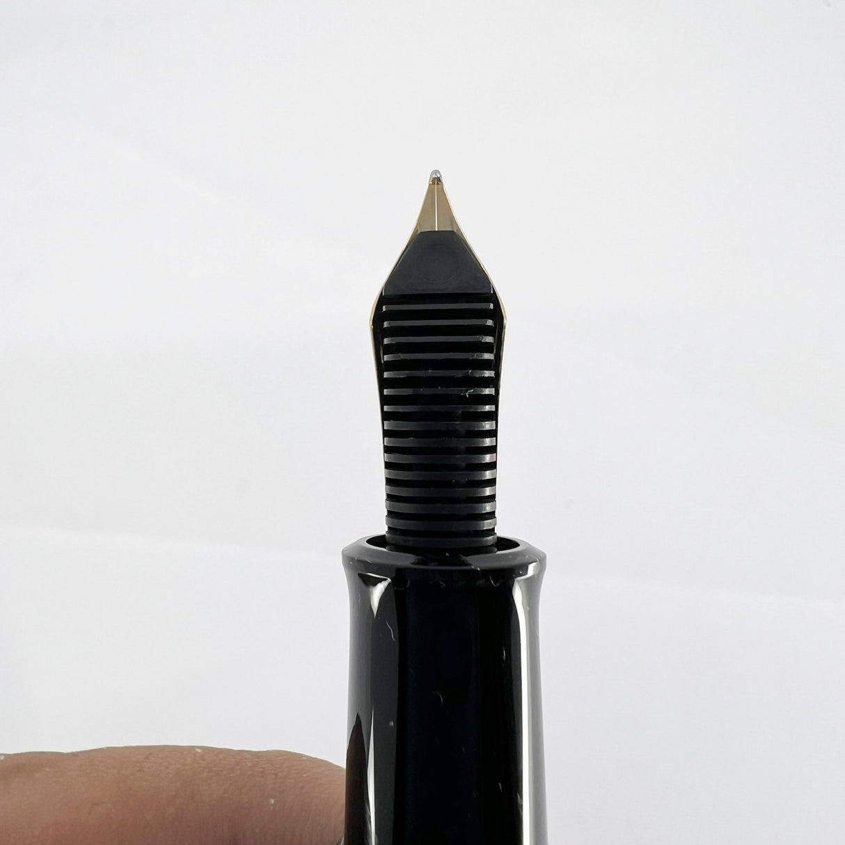 Pelikan M700 Toledo  Fountain Pen - Extra Fine 18kt Gold Nib