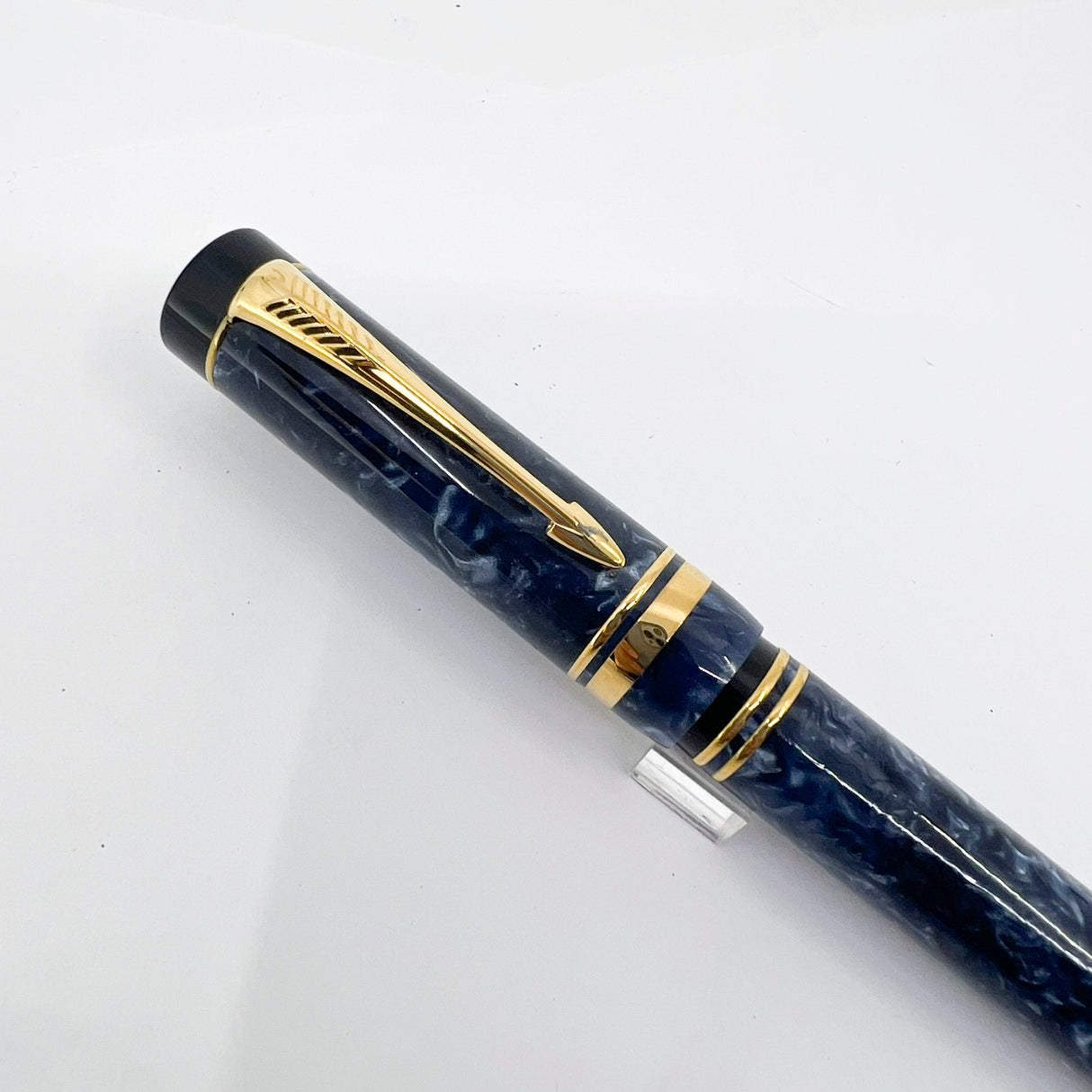 Parker Duofold Centennial (Largest) Marbled Blue  Fountain Pen - Broad Oblique #91 18kt Gold Nib (Circa 1990)