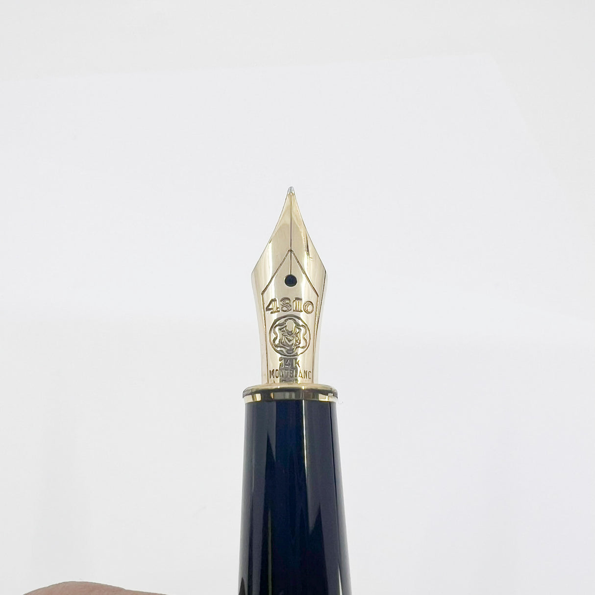 Montblanc Meisterstück Solitaire Barleycorn Sterling Silver  #144 Fountain Pen - Fine 14kt Gold Nib