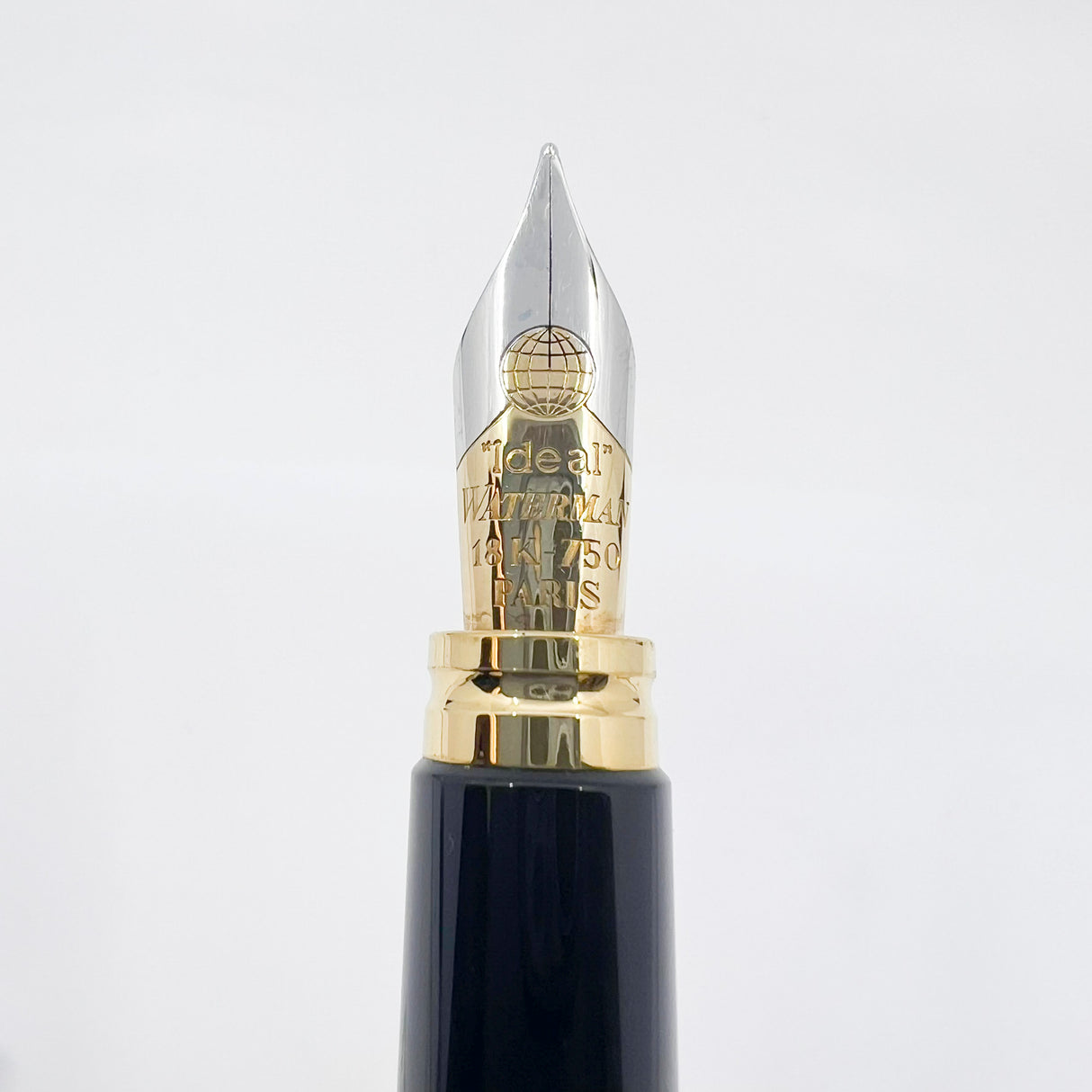 Waterman Patrician Red Coral Marble Fountain Pen- Fine 18kt Gold  Nib