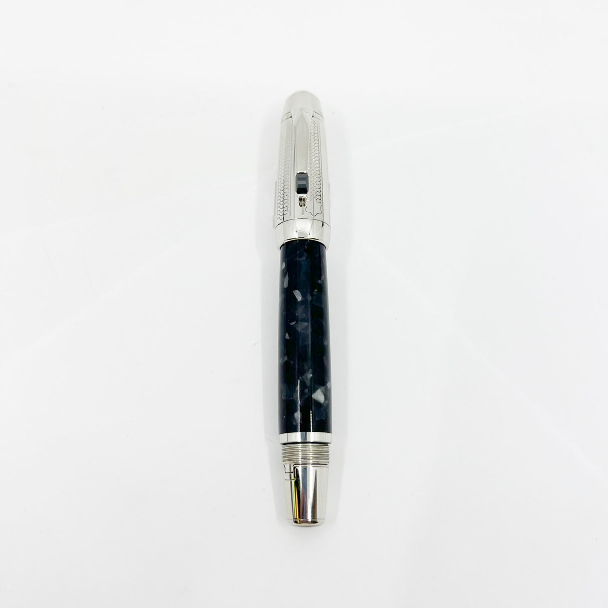 Montblanc Meisterstück Boheme Retractable Nib Soulmakers 100 Years LE 1906 Fountain Pen  - Medium 18kt Gold Nib