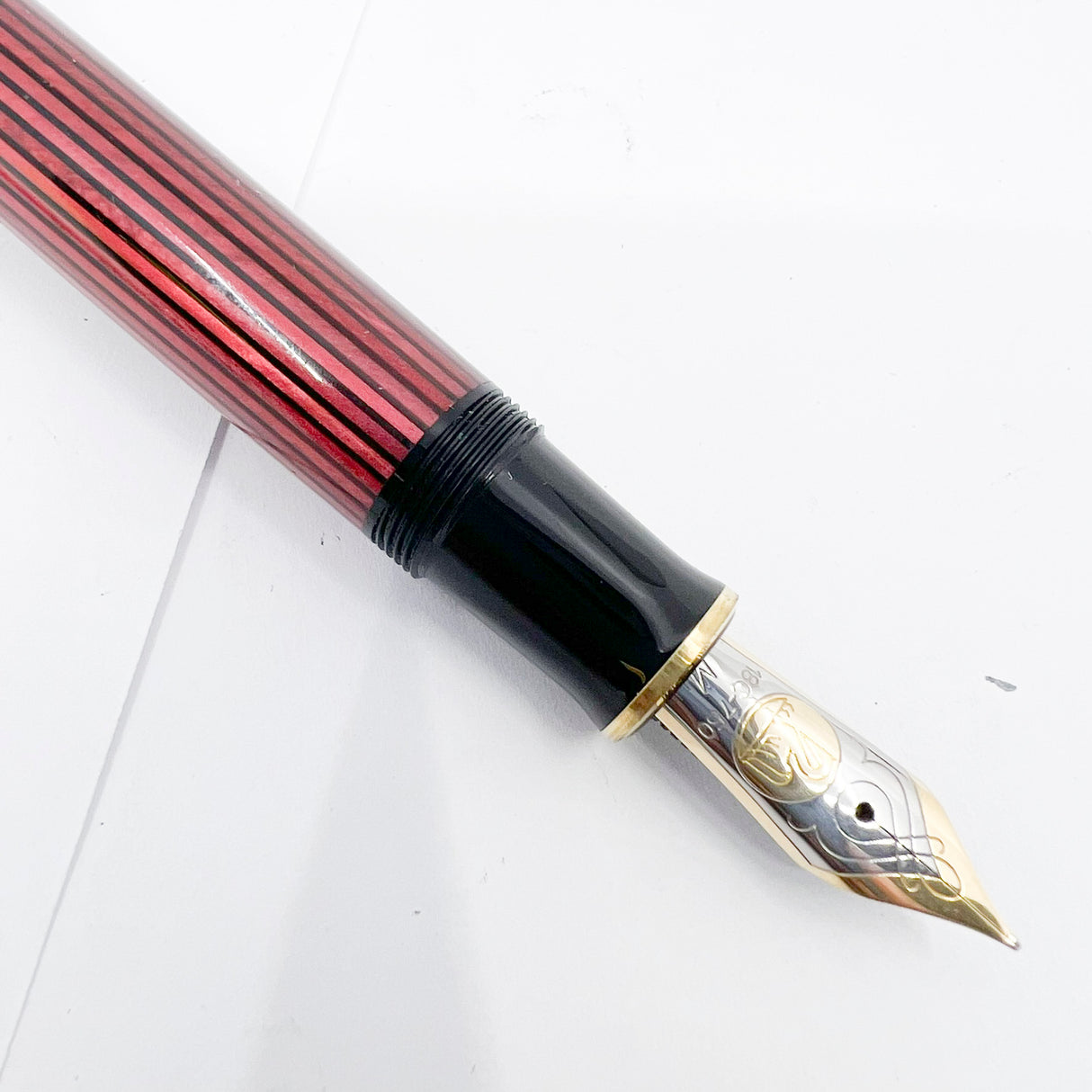 Pelikan M800 Black/Red Striped Fountain Pen - The Original! - Medium 18kt Gold Nib