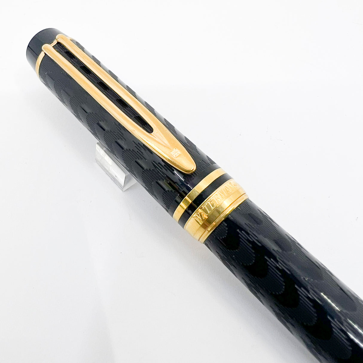 Waterman Man 100 Opera Black Chased  Fountain Pen - Fine 18kt Gold Nib