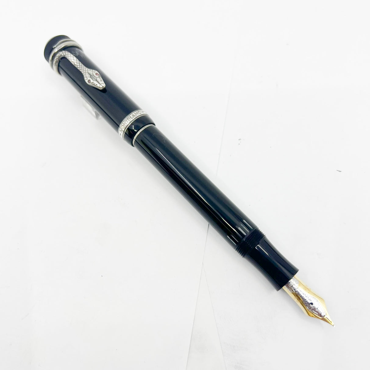 Montblanc Agatha Christie Sterling Silver Limited Edition Fountain Pen - Fine 18kt Gold Nib