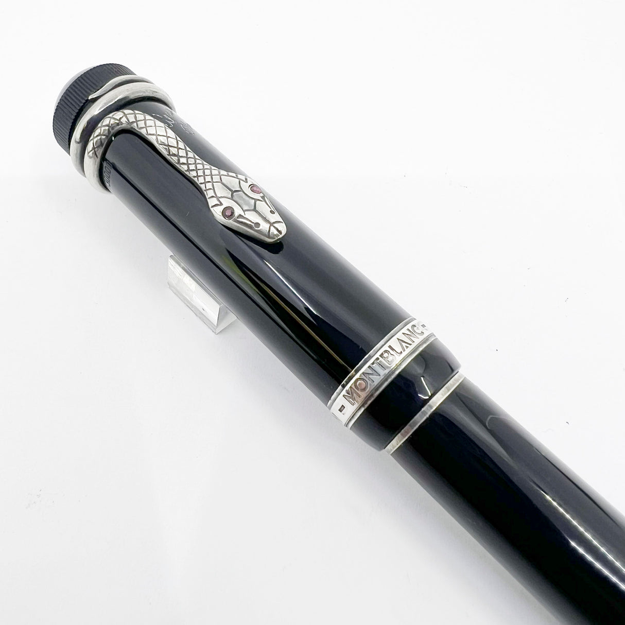 Montblanc Agatha Christie Sterling Silver Limited Edition Fountain Pen - Fine 18kt Gold Nib