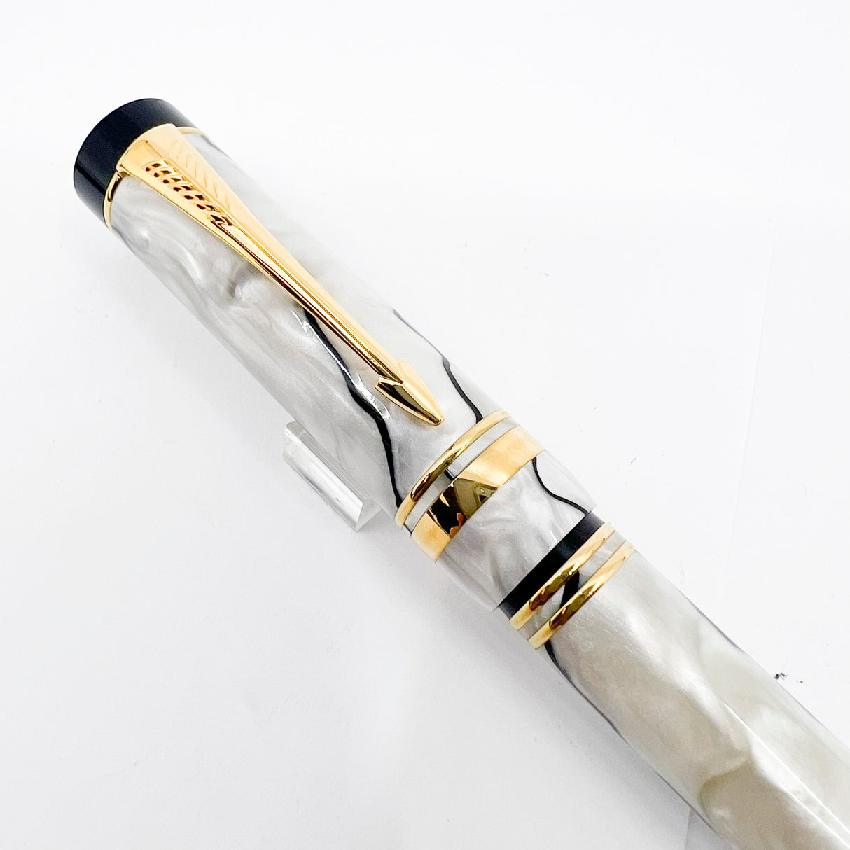 Parker Duofold International  Lustrous Pearl & Black Fountain Pen - Medium 18kt Gold Nib