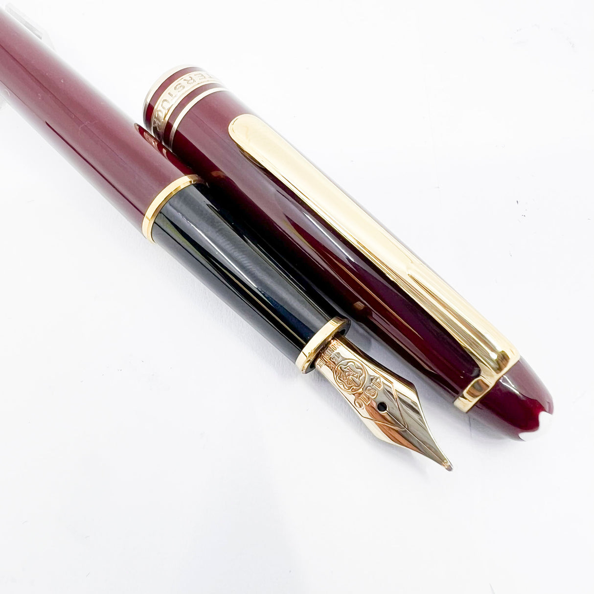 Montblanc #144 Bordeaux Resin Fountain Pen - Fine 14kt Gold Nib