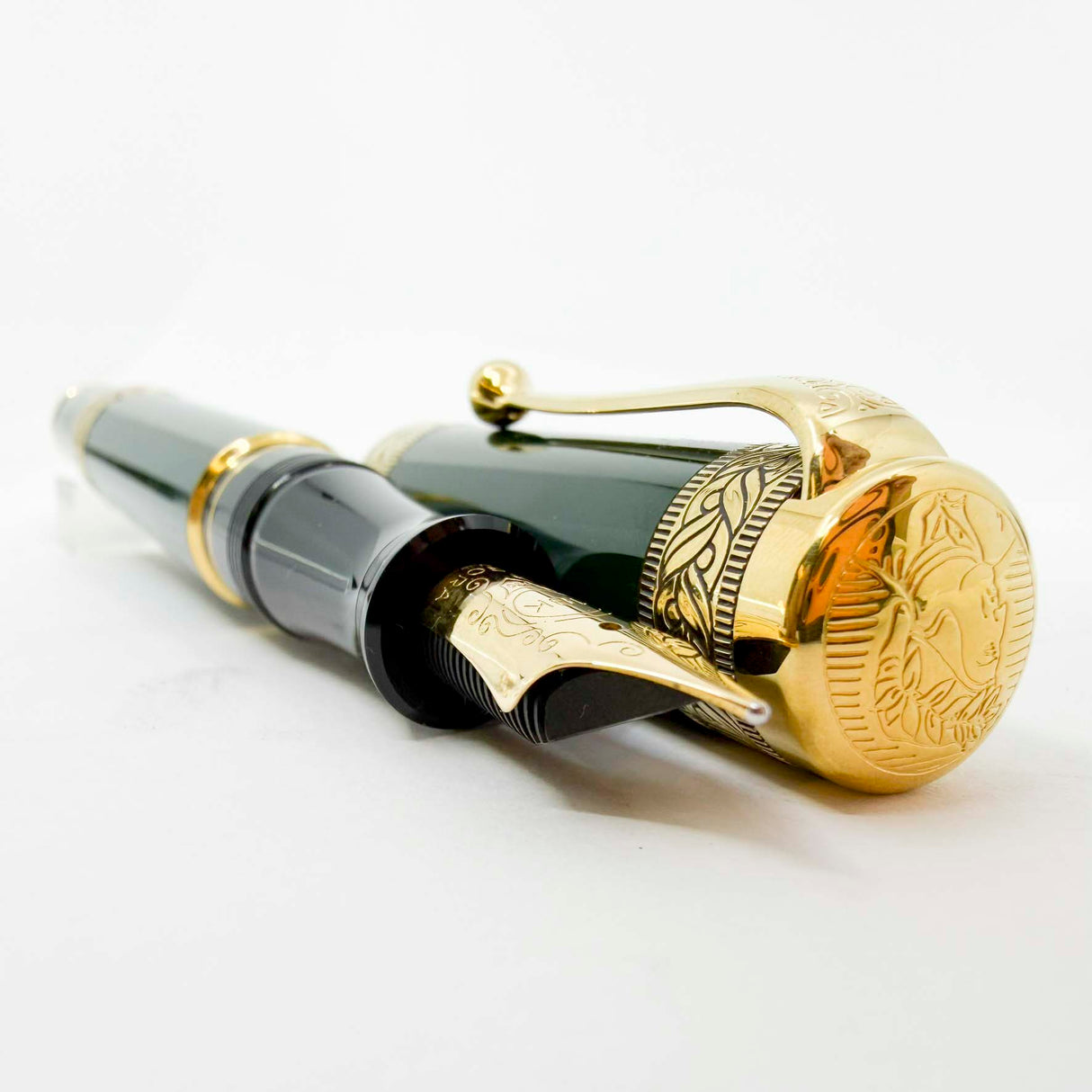 Aurora Original Dante Alighieri Green Lacquered Limited Edition Fountain Pen - Medium 18 Kt Gold Nib