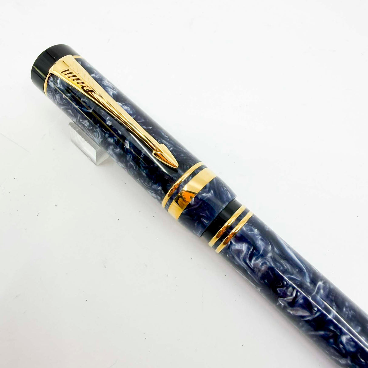 Parker International Duofold Blue Marble Fountain Pen - Fine 18kt Gold Nib