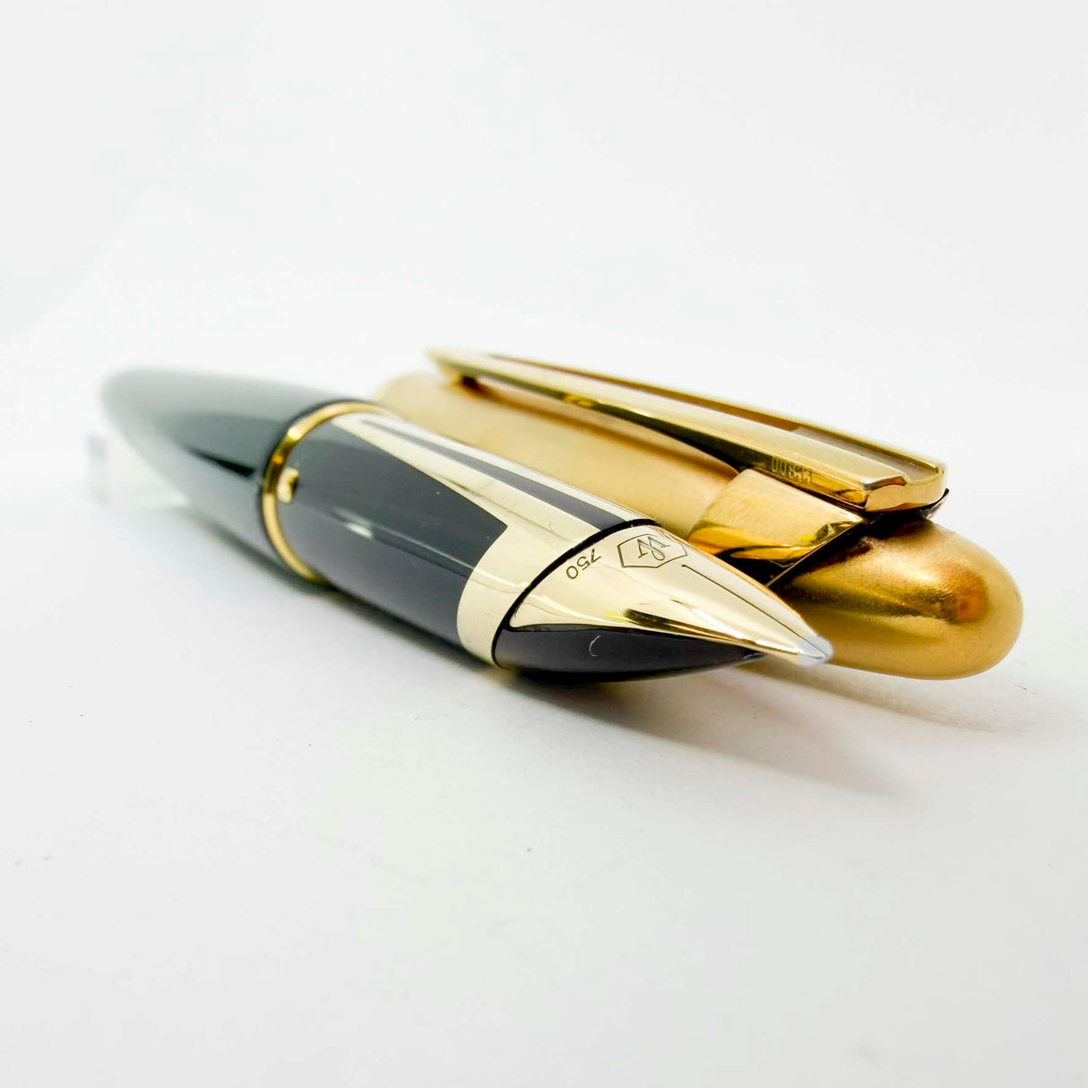 Waterman Edson Green Translucent Fountain Pen - Broad 18kt Gold Nib - Scarce!