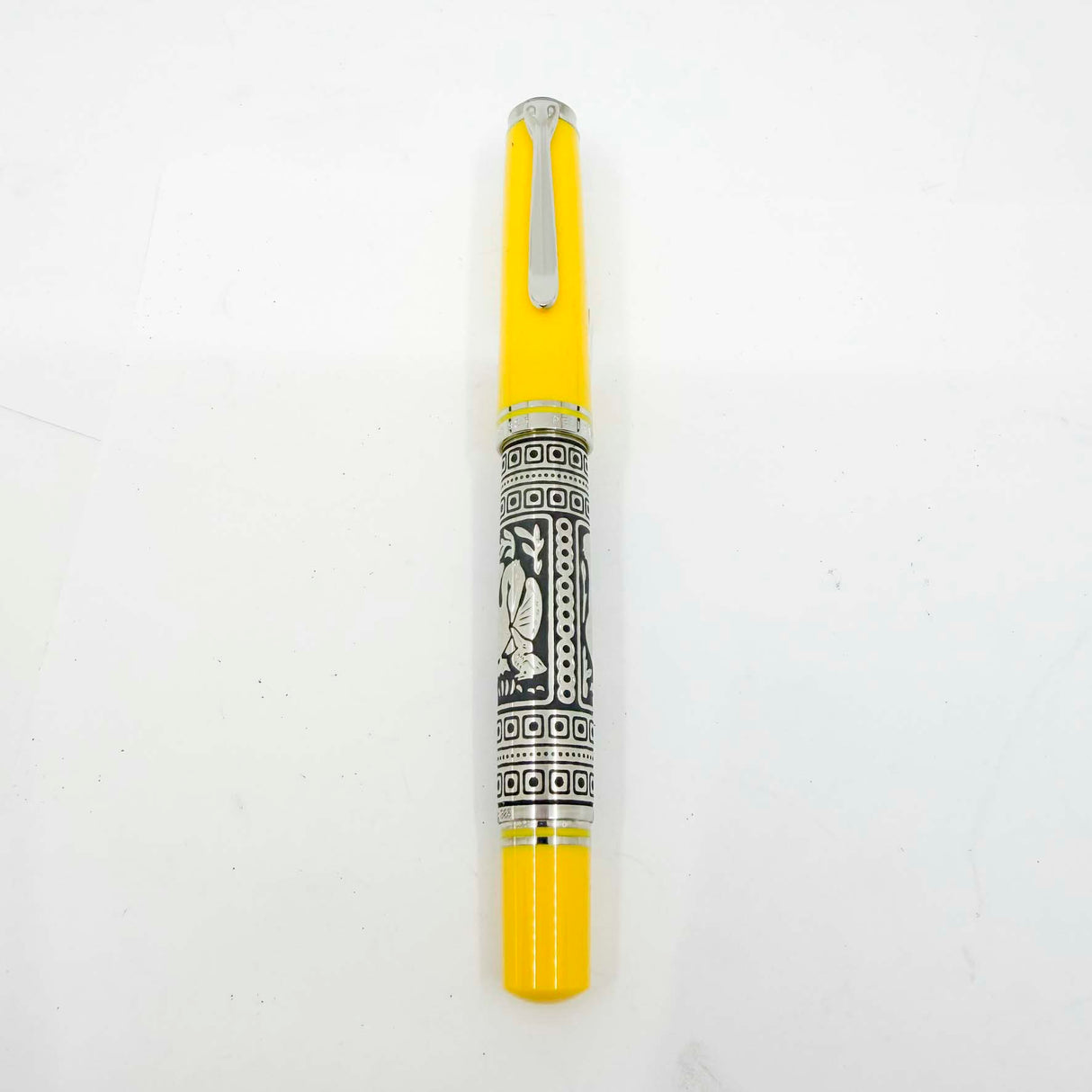 Pelikan M910 Yellow Toledo Sterling Silver Fountain Pen - Fine 18kt Gold  Nib