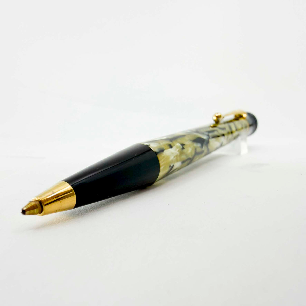 Montblanc Oscar Wilde Writer Series Limited Edition 3- PIECE SET - Medium 18kt Gold Nib