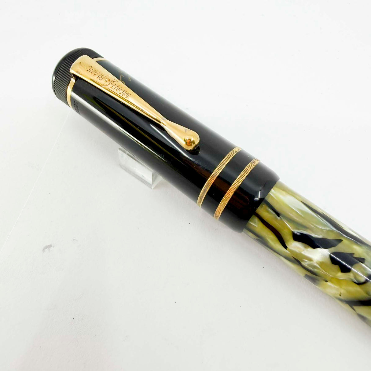 Montblanc Oscar Wilde Writer Series Limited Edition 3- PIECE SET - Medium 18kt Gold Nib