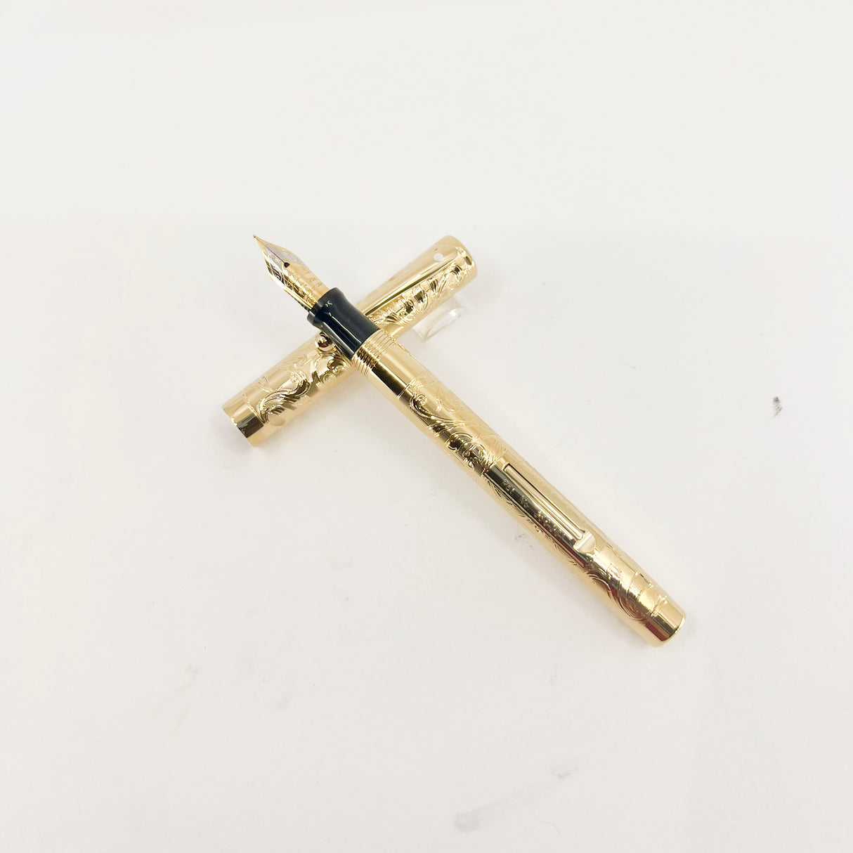 Sheaffer Commemorative Nostalgia Limited Edition Fountain Pen - Medium 18kt Gold Nib